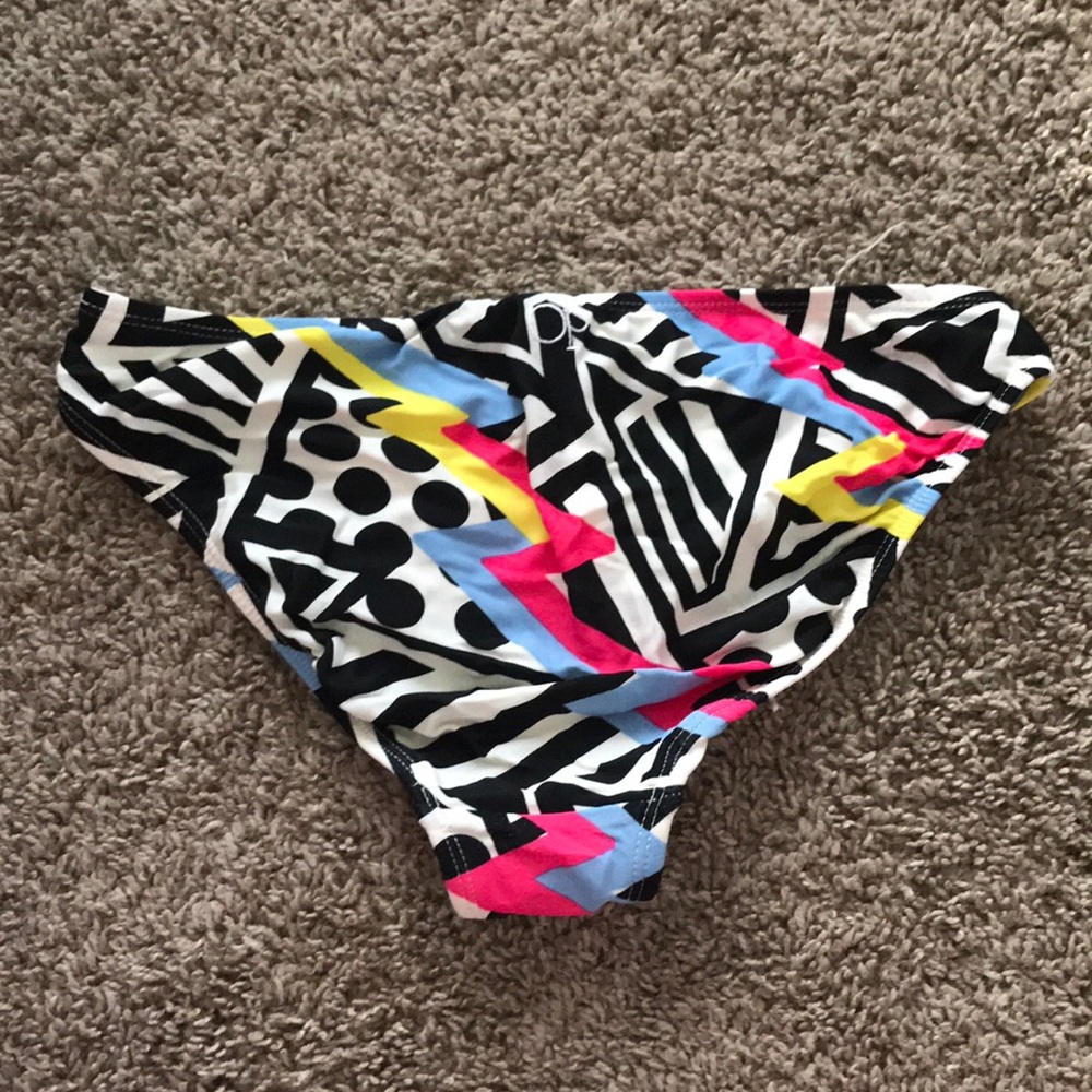 Bikini Bottom - Picture 2 of 4